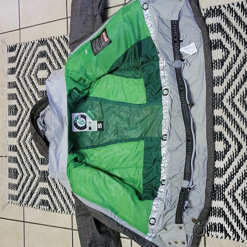 Volcom Jacket - image 6